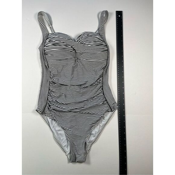 Nip Tuck Sorrento Stripe Joanne Twist Front One Piece Swim Suit Black Size US 10 - Picture 9 of 9